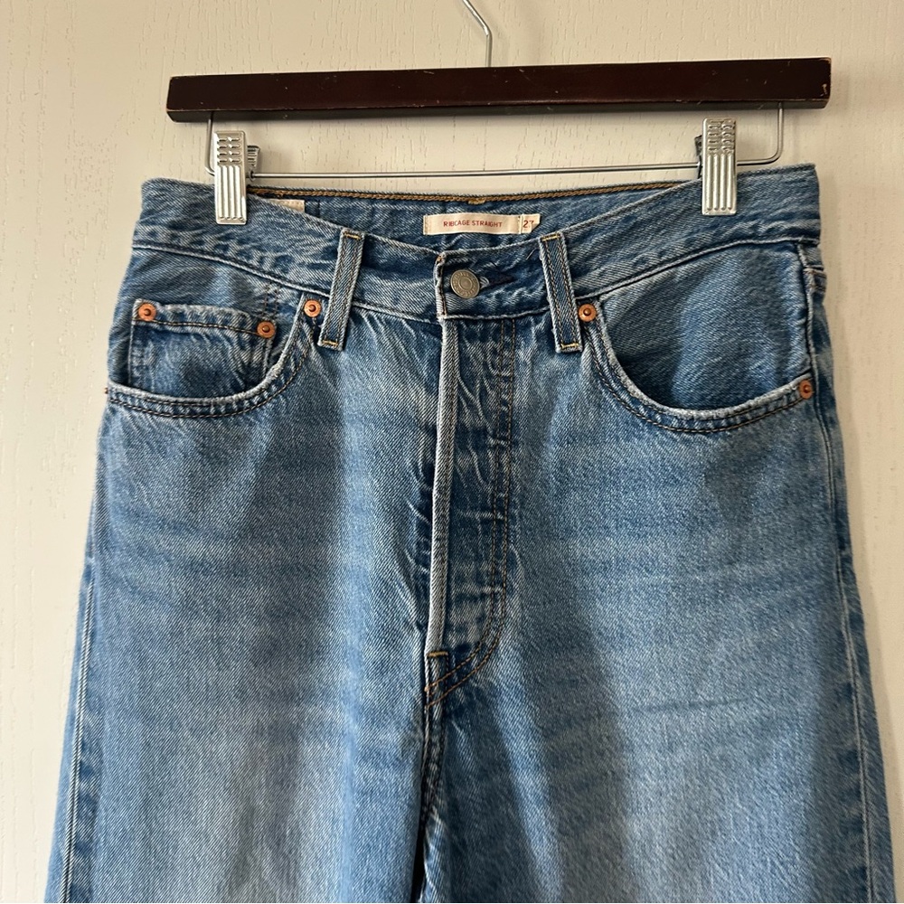 Levi’s Women’s Medium Blue Wash Ribcage Straight Button Front Jeans- Size 27x27 - Picture 5 of 12